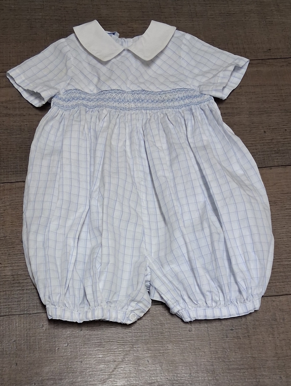 VTG Gymboree White and Light Blue Windowpane Smocked Romper wth Peter Pan Collar